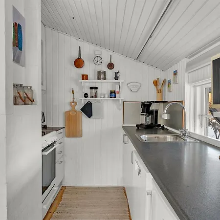 Kato - 125m From The Sea By Interhome Dom wakacyjny *